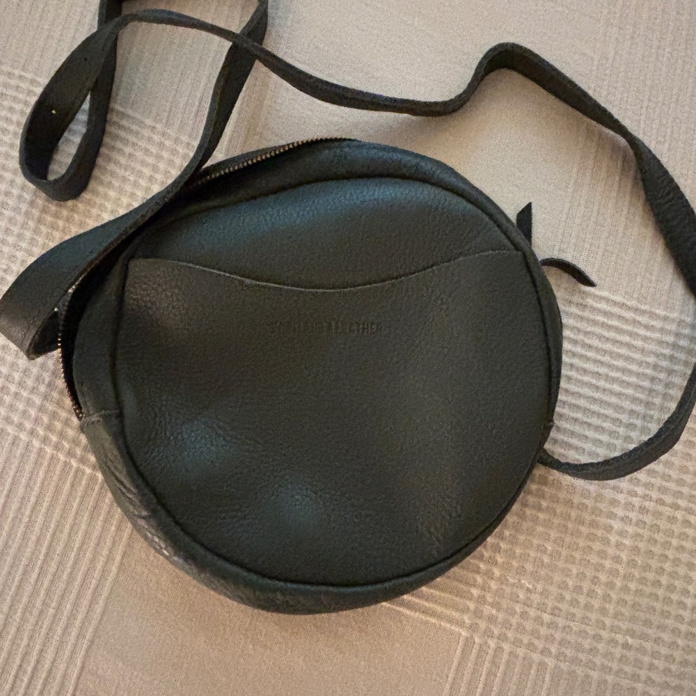 Portland Leather Goods Circle Crossbody